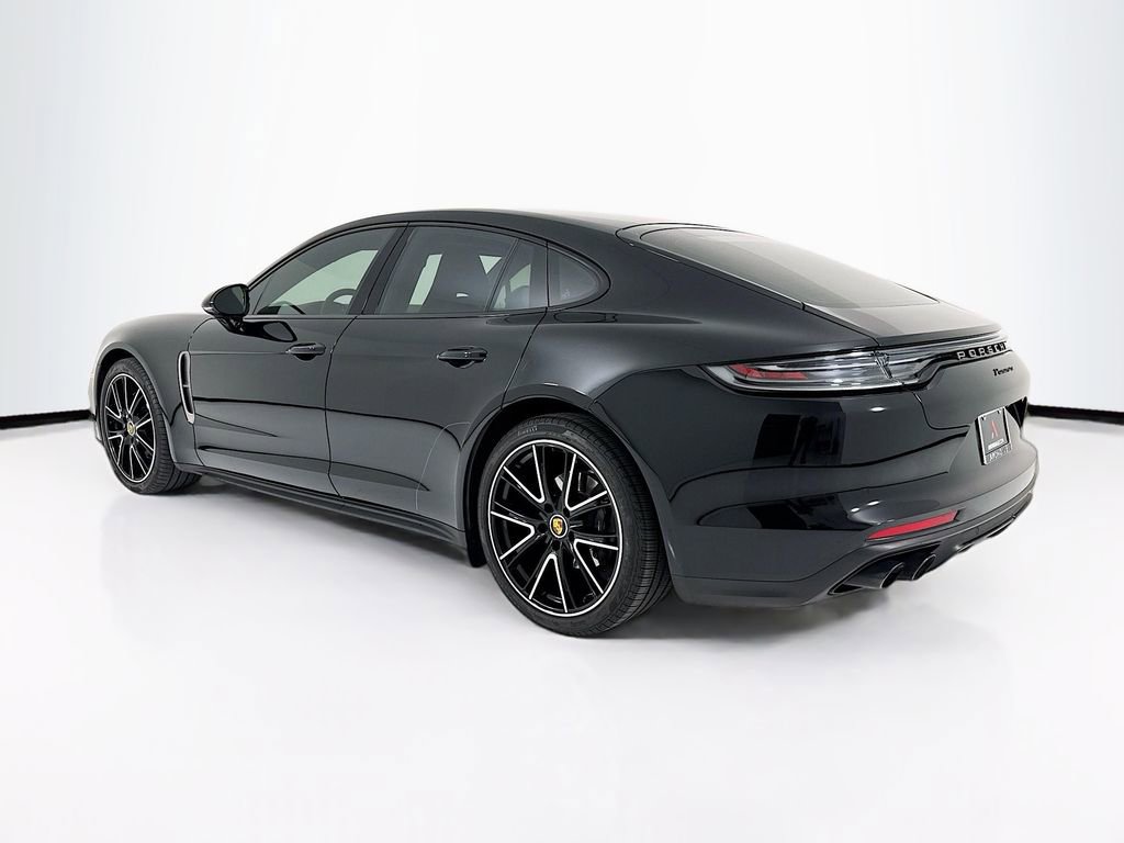 Certified 2023 Porsche Panamera Platinum Edition image 3