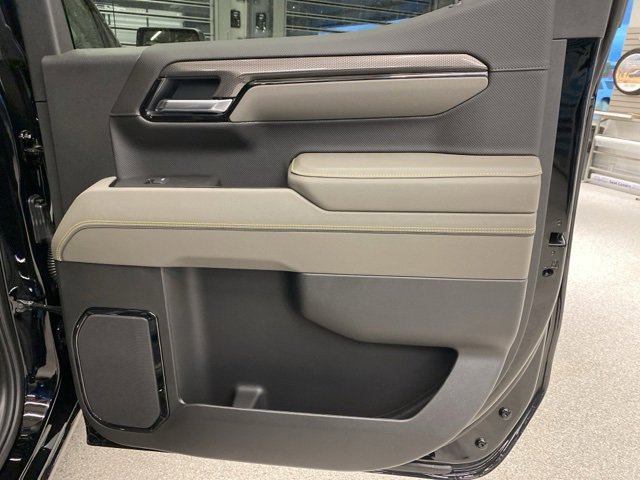New 2026 Chevrolet Silverado 1500 ZR2 w/ Dark Appearance Package image 31