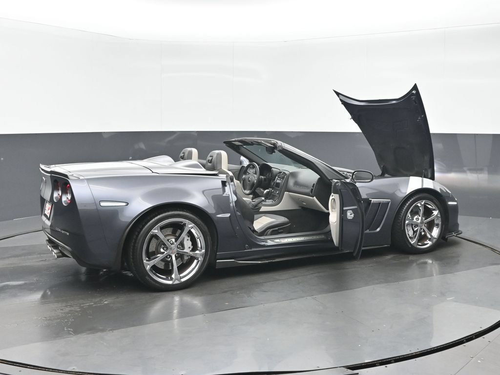 Used 2013 Chevrolet Corvette Grand Sport w/ 2LT Preferred Equipment Group RWD image 33