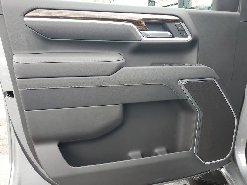 New 2026 GMC Sierra 2500 SLE w/ SLE Value Package; image 12