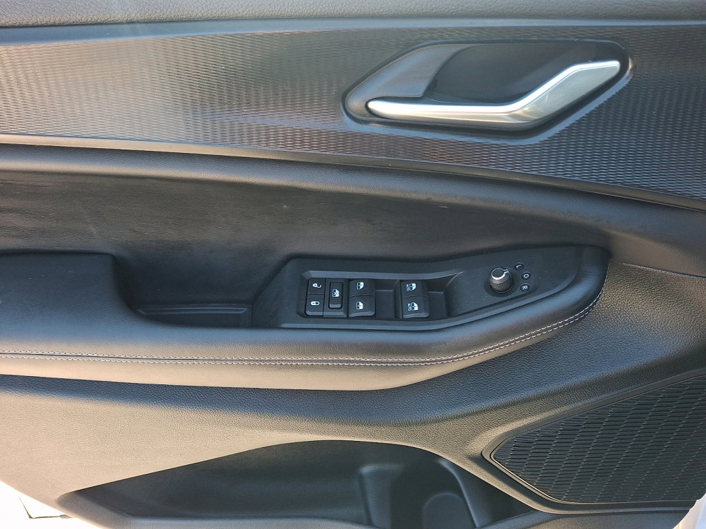 Used 2025 Jeep Grand Cherokee Altitude image 22