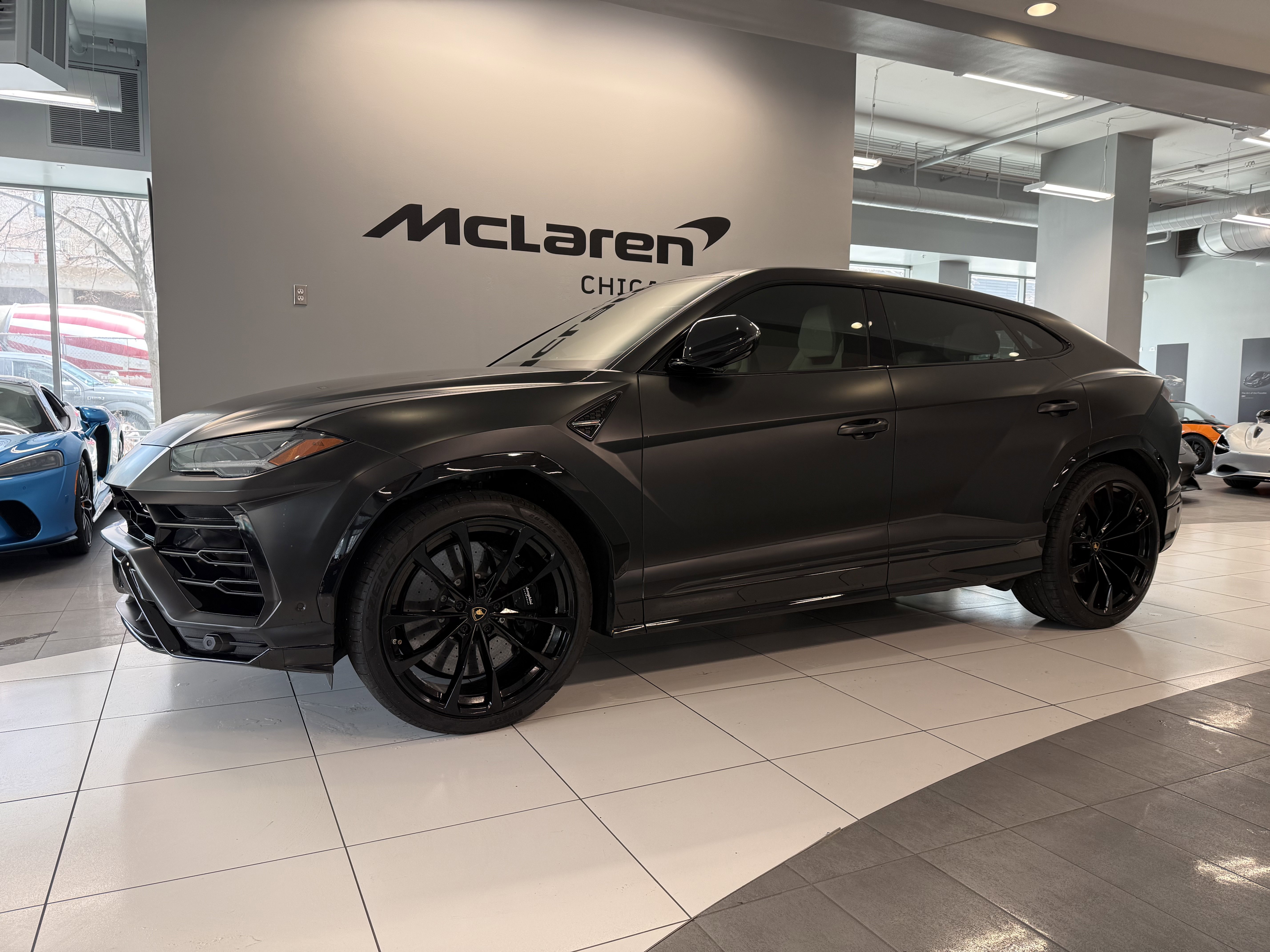 Used 2020 Lamborghini Urus image 1