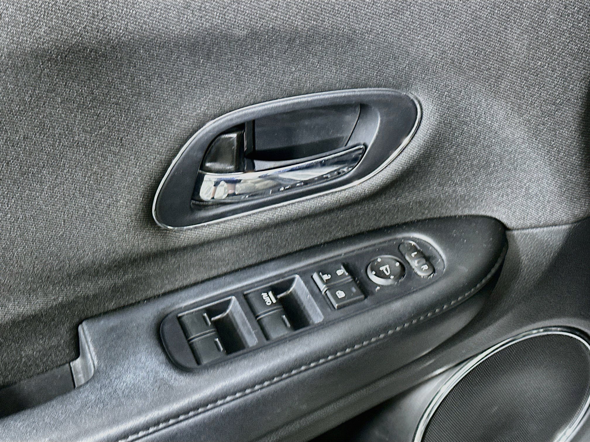Used 2022 Honda HR-V EX image 15
