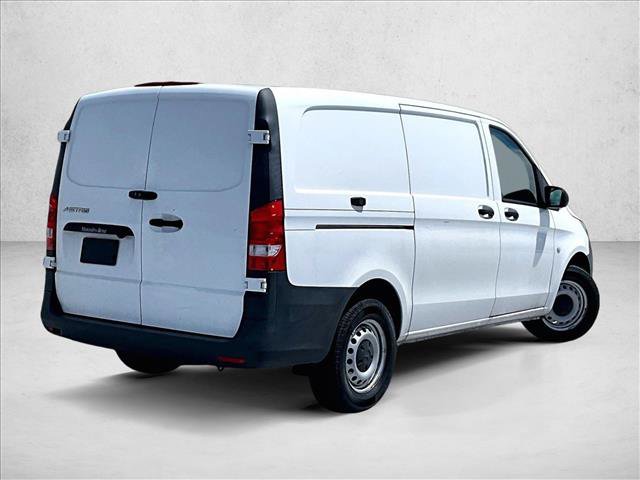 Used 2022 Mercedes-Benz Metris image 2