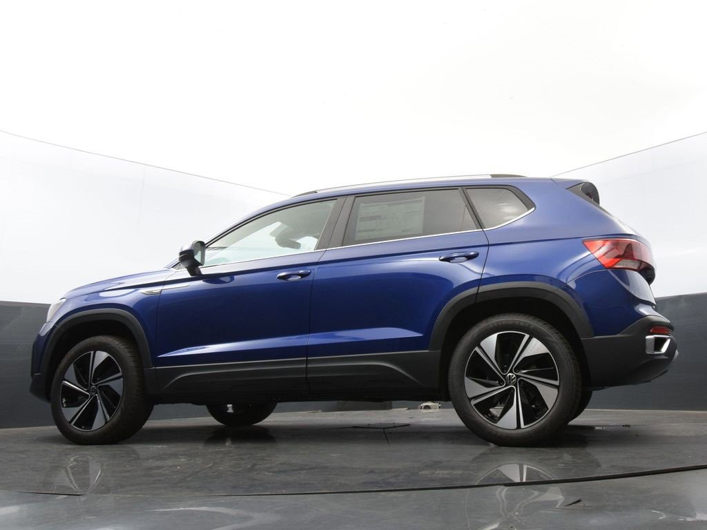 Used 2024 Volkswagen Taos SE image 35