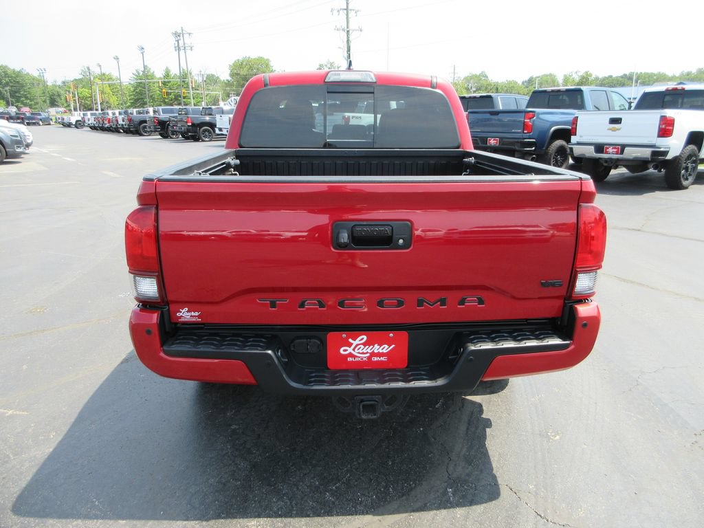 Used 2019 Toyota Tacoma TRD Sport AWD/4WD image 7