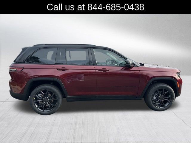New 2025 Jeep Grand Cherokee Limited w/ Trailer Tow Package image 4