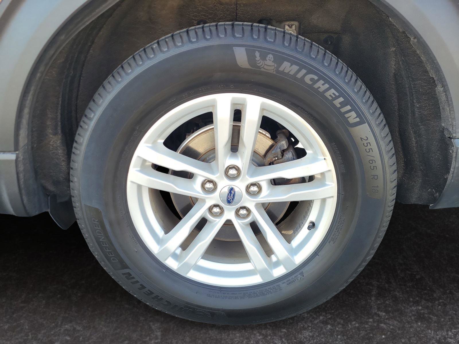 Used 2021 Ford Explorer XLT w/ Equipment Group 202A image 28