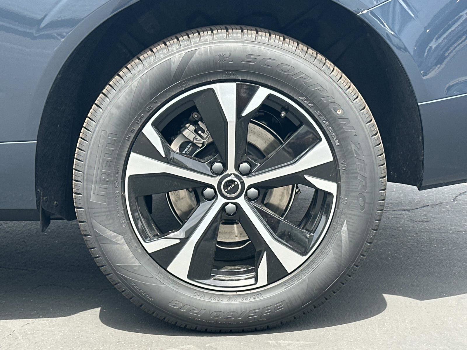 New 2026 Volvo XC60 B5 Core w/ Climate Package AWD/4WD image 23