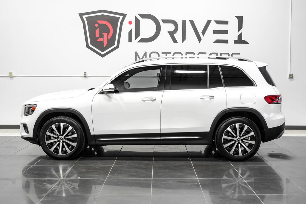 Used 2021 Mercedes-Benz GLB 250 w/ Premium Package image 12