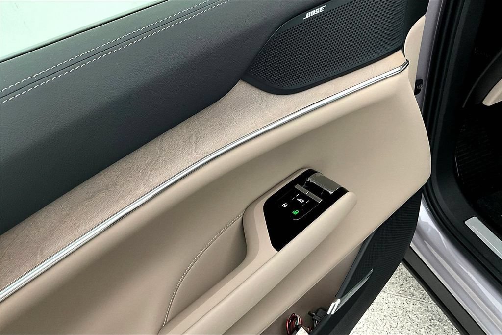New 2026 Volvo EX90 Plus RWD image 23