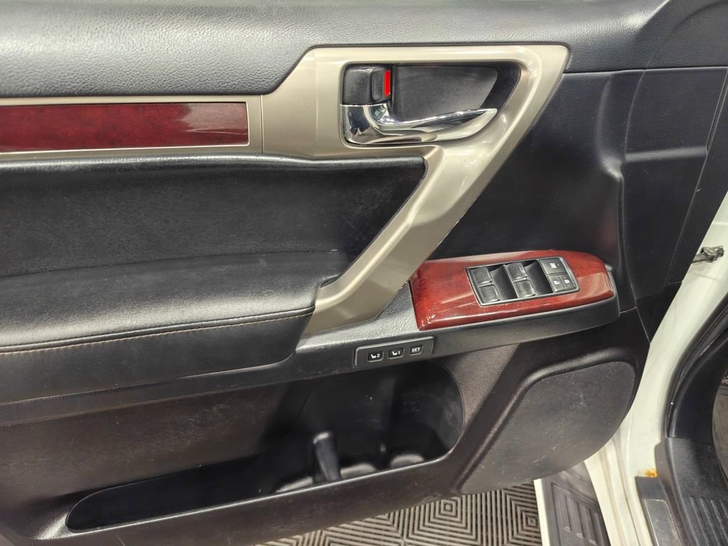 Used 2015 Lexus GX 460 Luxury image 57