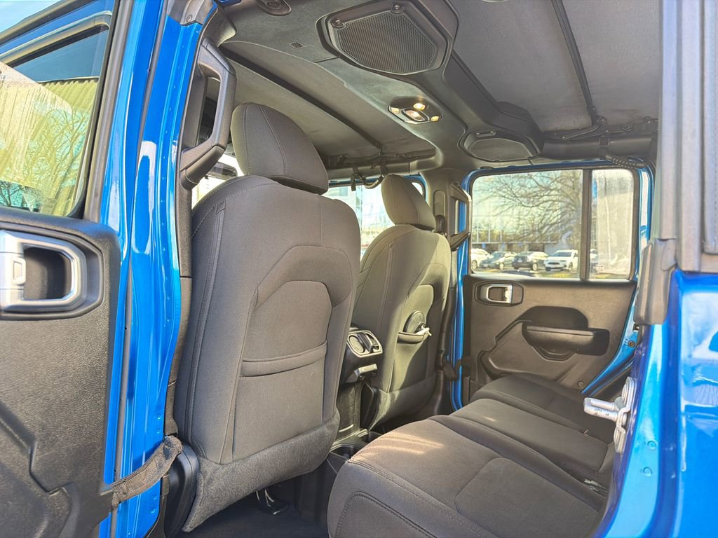 Used 2021 Jeep Gladiator Sport image 18