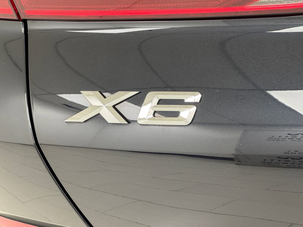 Used 2024 BMW X6 xDrive40i w/ Premium Package image 43