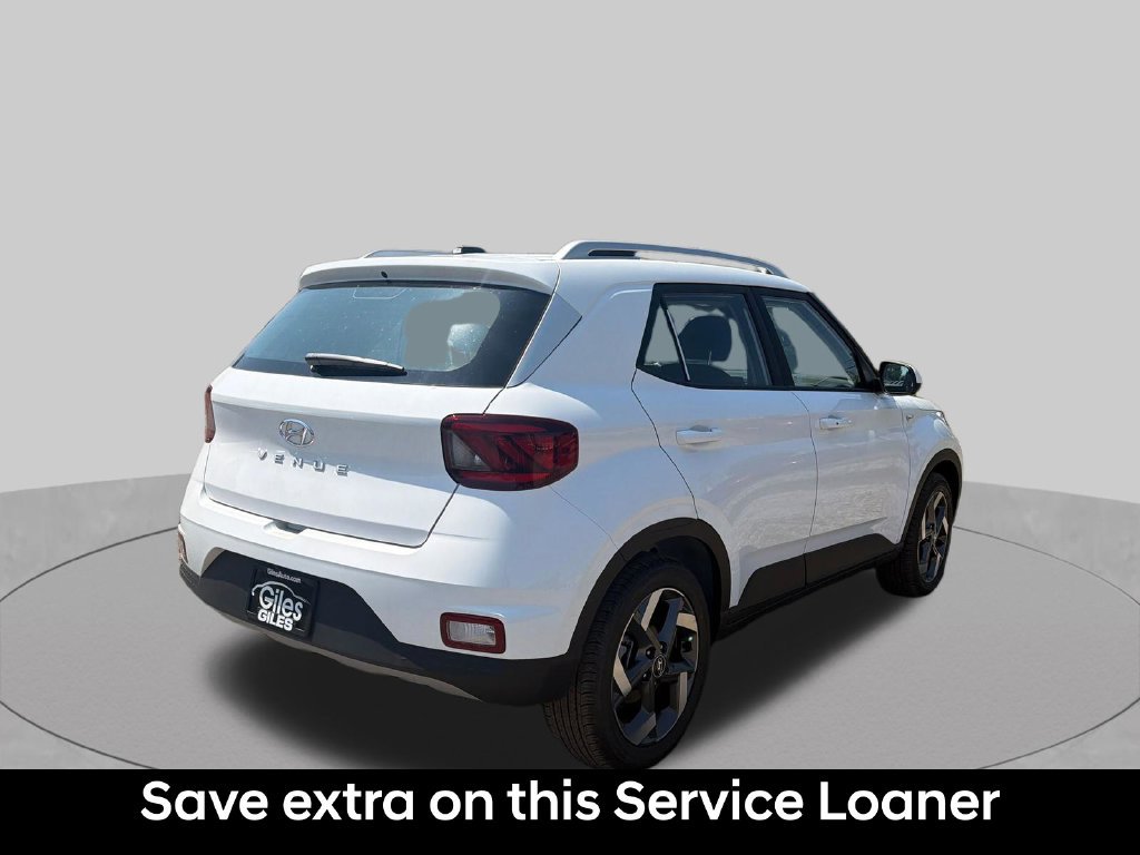 Used 2026 Hyundai Venue SEL FWD image 6