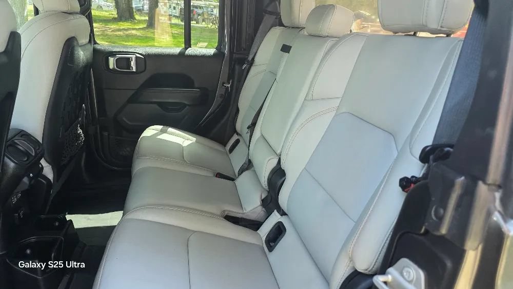 Used 2021 Jeep Gladiator Mojave AWD/4WD image 22