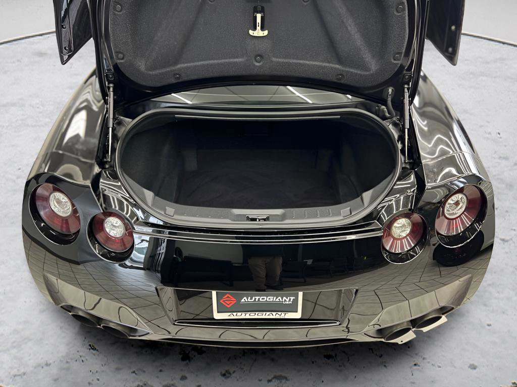 Used 2011 Nissan GT-R Premium image 21
