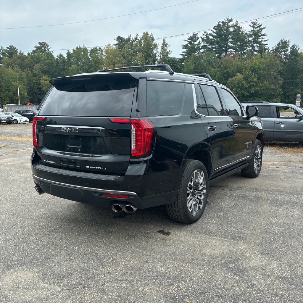 Used 2024 GMC Yukon Denali Ultimate AWD/4WD image 4