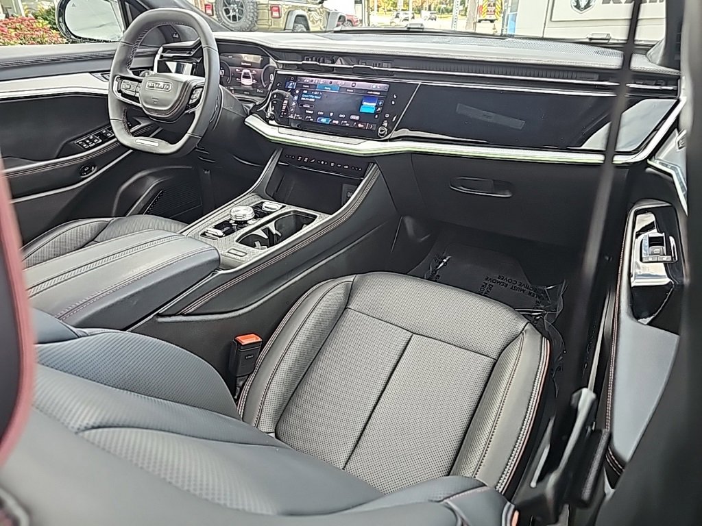 Used 2024 Jeep Wagoneer Launch Edition image 27