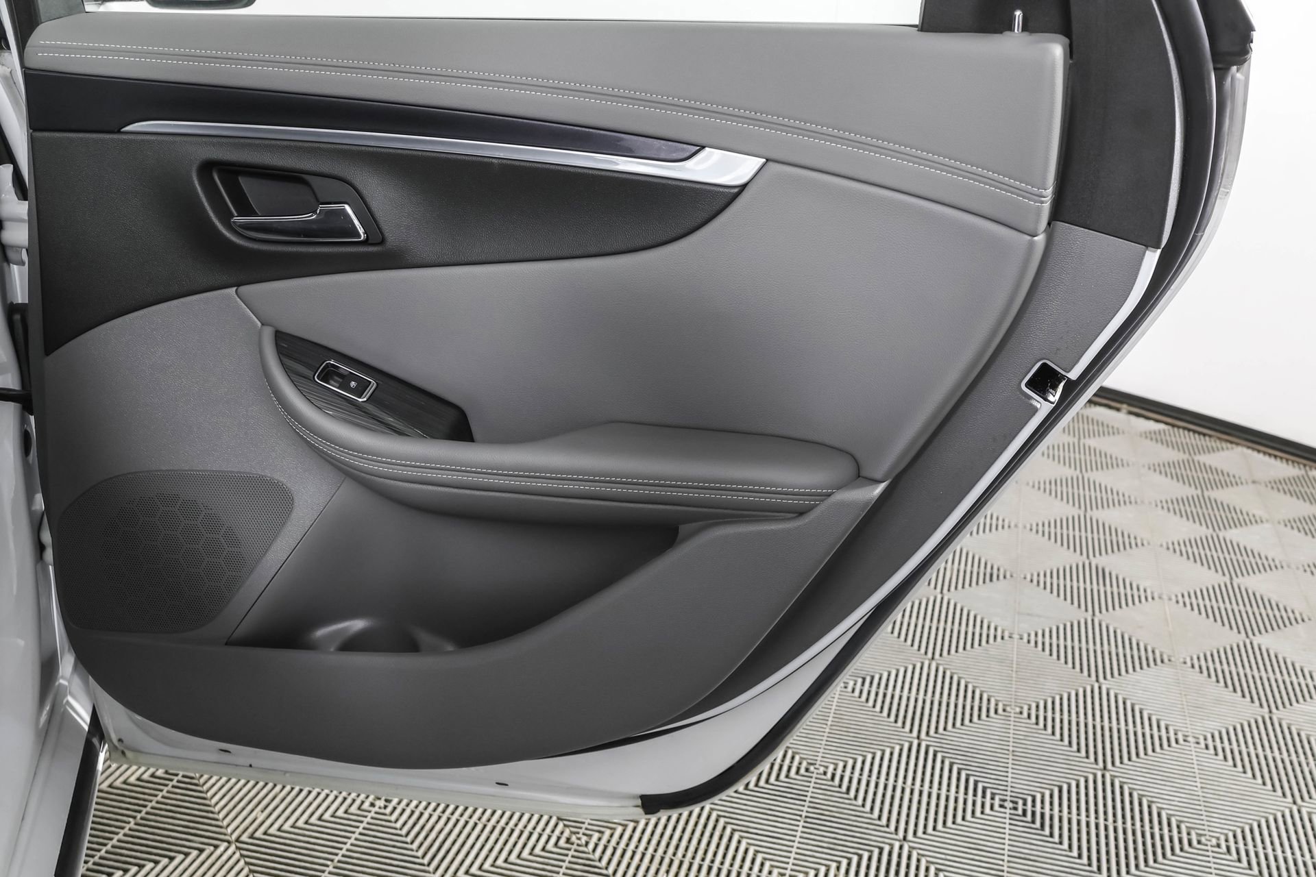 Used 2019 Chevrolet Impala LS image 41