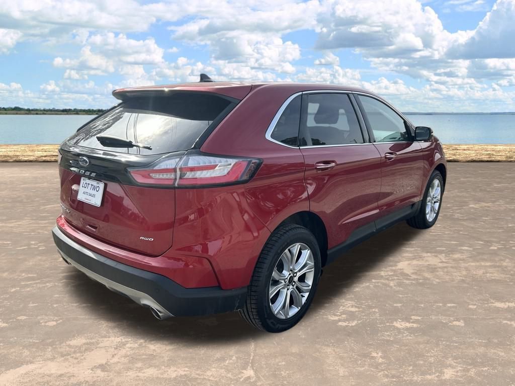 Used 2024 Ford Edge Titanium image 5