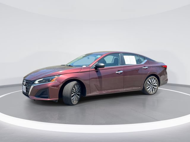 Used 2024 Nissan Altima 2.5 SV