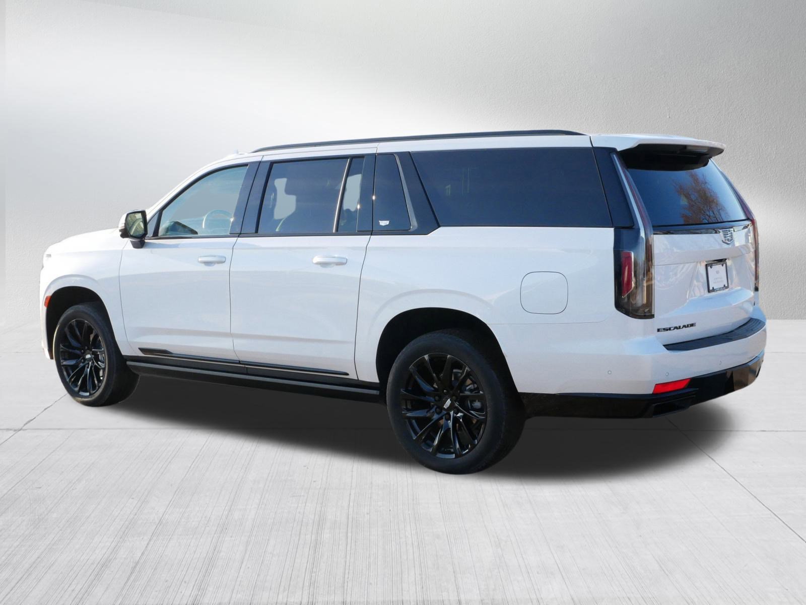Certified 2024 Cadillac Escalade ESV Sport Platinum w/ LPO, ONYX Package image 4