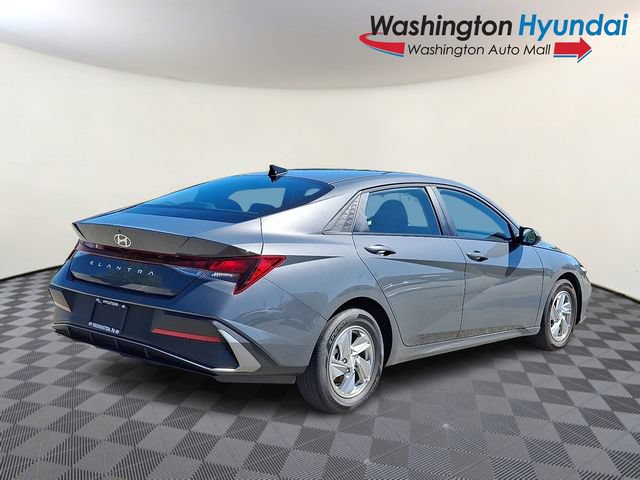 Certified 2026 Hyundai Elantra SE FWD image 6