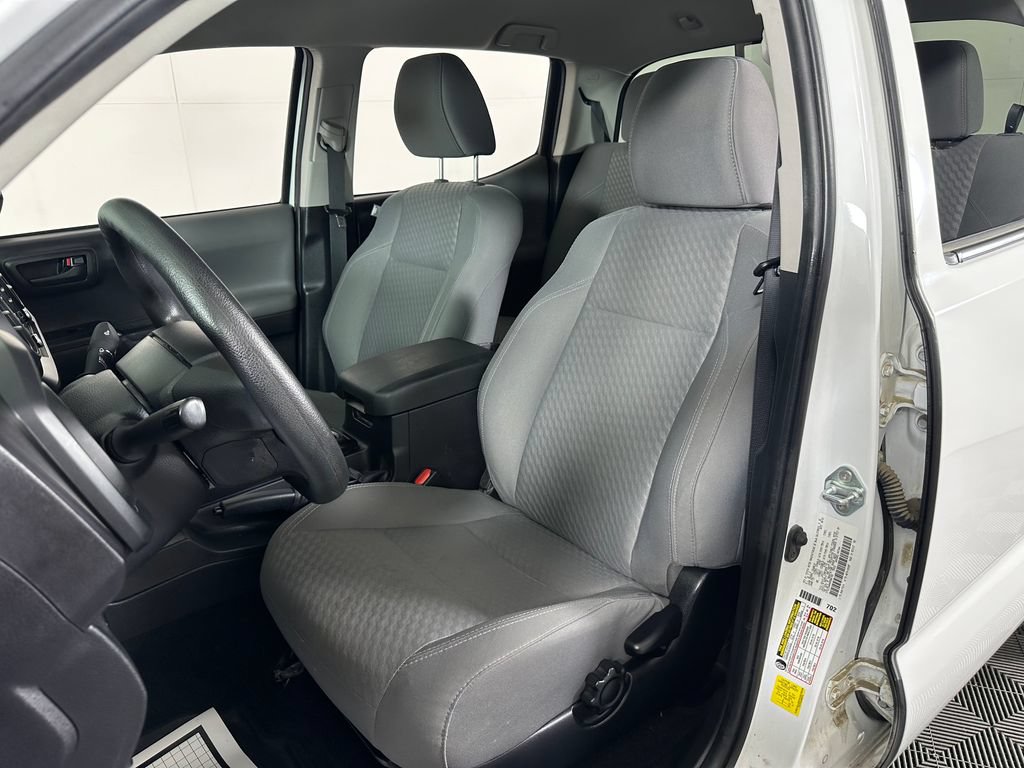 Used 2022 Toyota Tacoma SR AWD/4WD image 13