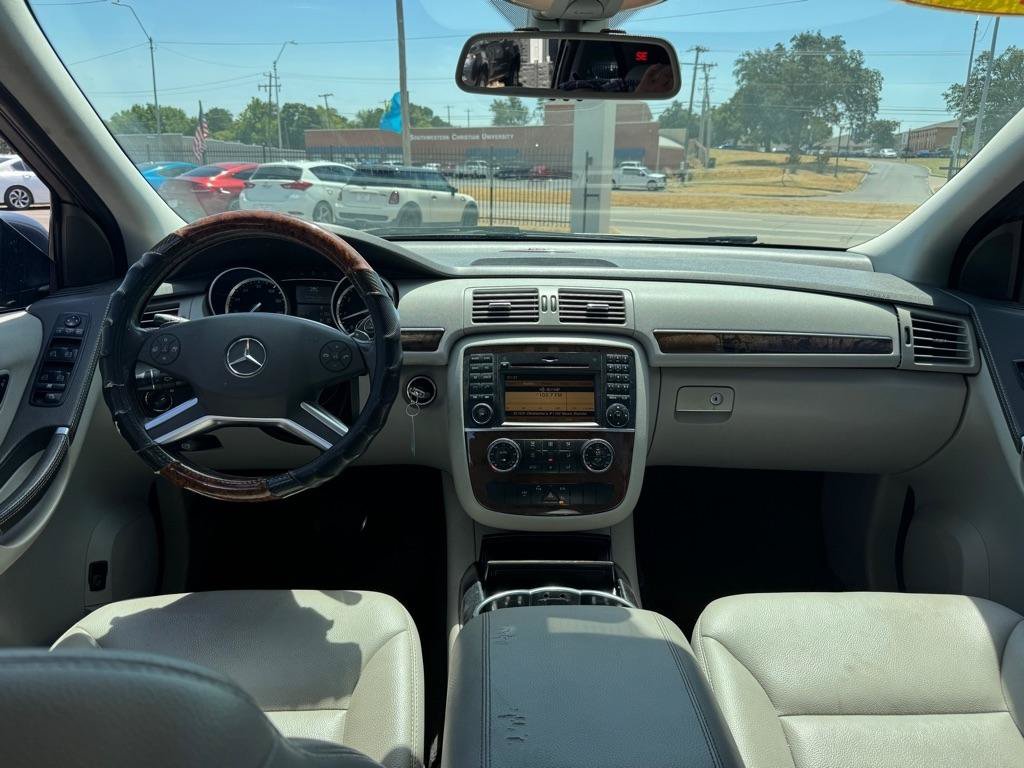Used 2011 Mercedes-Benz R 350 4MATIC image 15