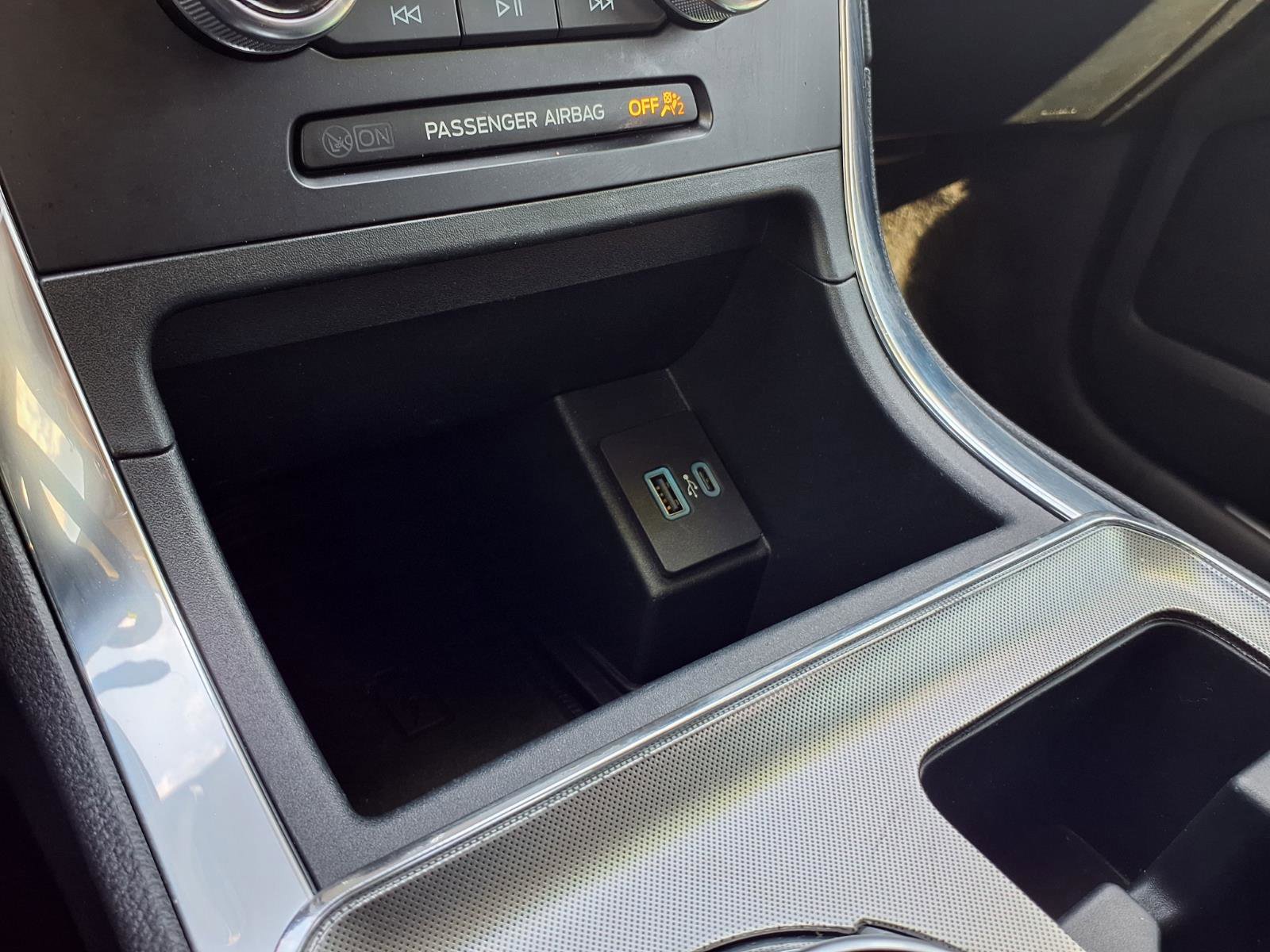 Used 2024 Ford Edge Titanium image 13