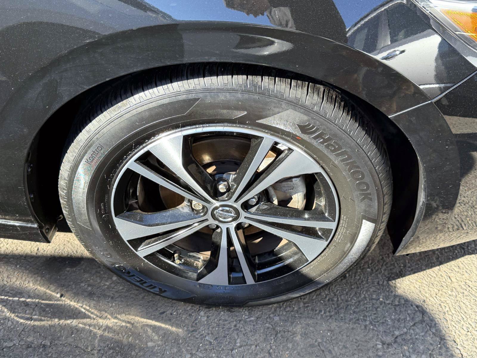 Used 2023 Nissan Sentra SV w/ All-Weather Package FWD image 5