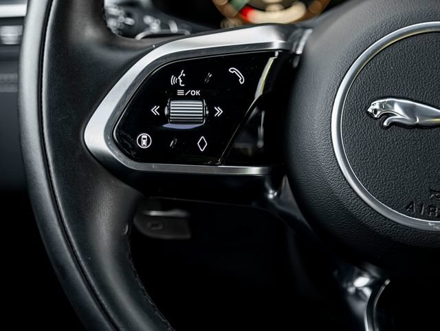 Certified 2025 Jaguar F-PACE R-Dynamic S AWD/4WD image 21