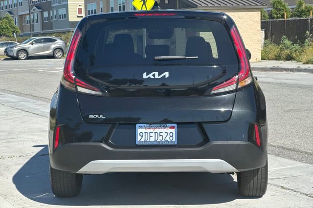 Used 2023 Kia Soul LX FWD image 5