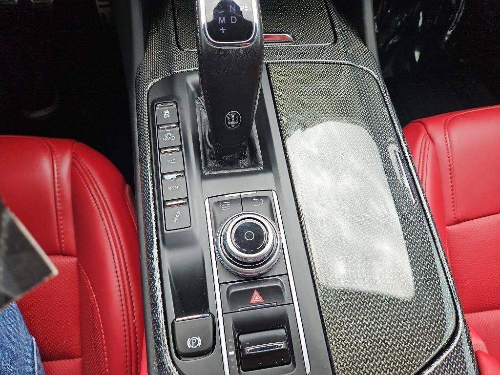 Used 2019 Maserati Levante GranSport AWD/4WD image 19