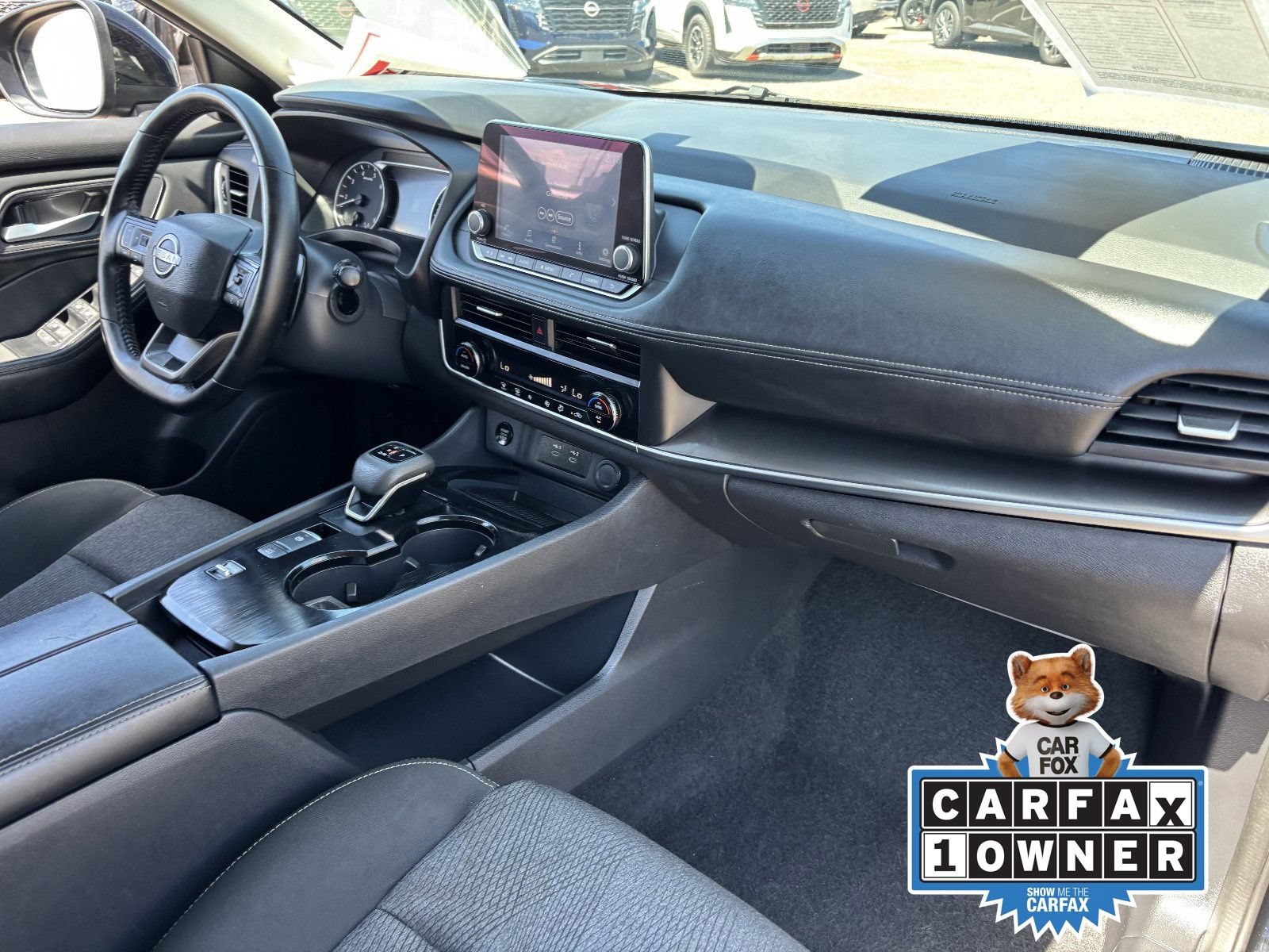 Used 2025 Nissan Rogue SV FWD image 13