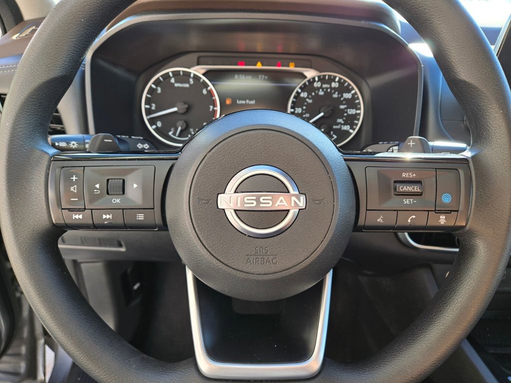 Used 2022 Nissan Rogue SV image 9