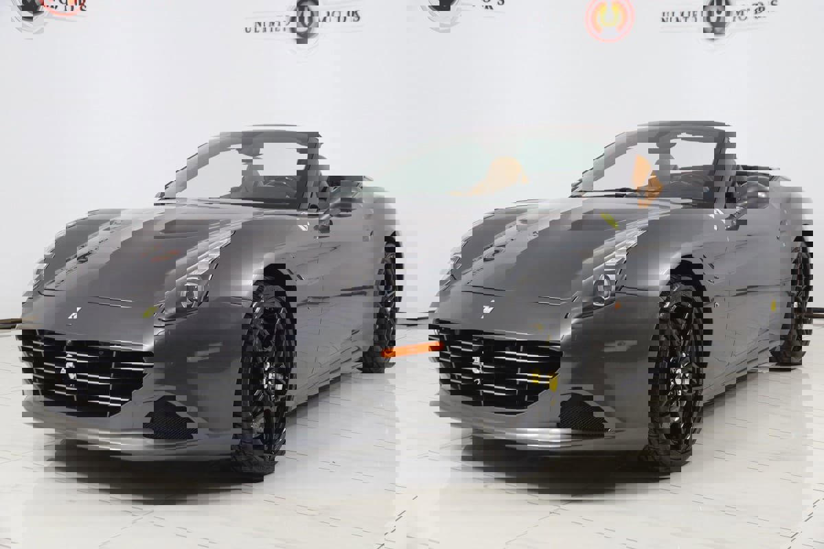 Used 2018 Ferrari California T image 5
