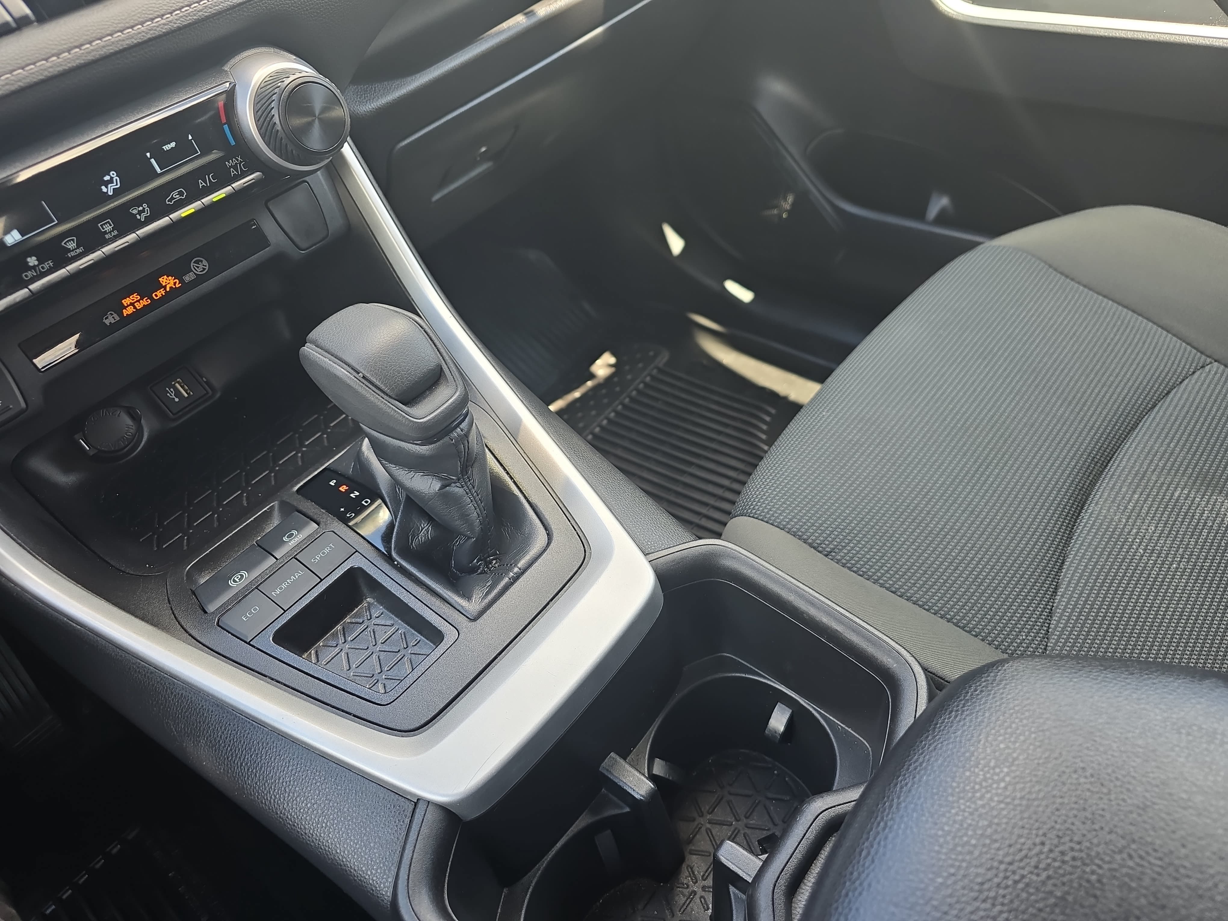 Certified 2023 Toyota RAV4 LE FWD image 25
