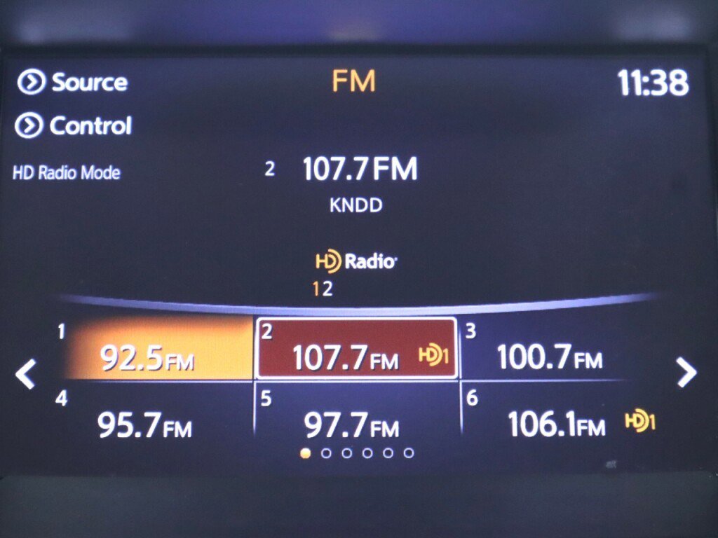 Used 2018 Nissan Pathfinder S image 18