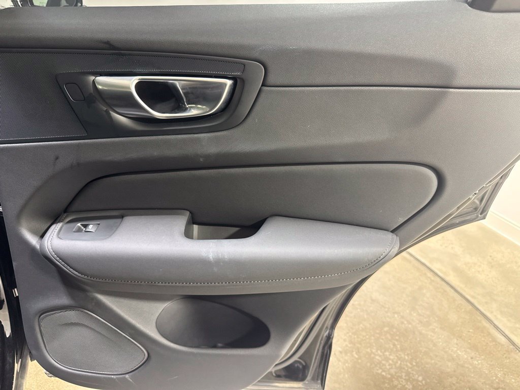 Certified 2026 Volvo XC60 B5 Plus AWD/4WD image 23
