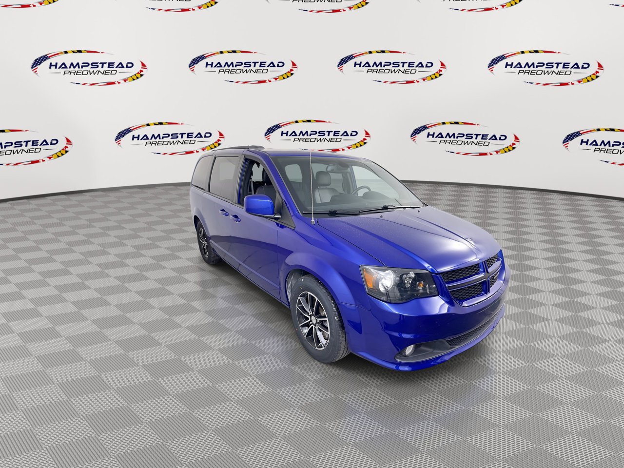 Used 2019 Dodge Grand Caravan GT image 2