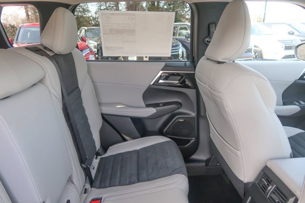 New 2026 Mitsubishi Outlander SE AWD/4WD image 16