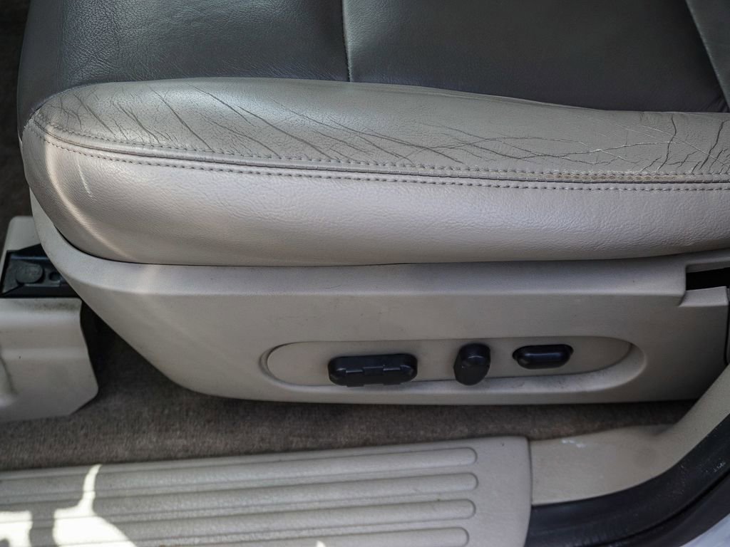 Used 2006 Ford Explorer XLT RWD image 19
