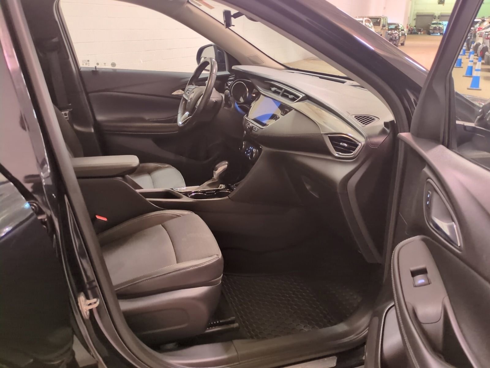 Used 2021 Buick Encore GX Preferred w/ Cold Weather Comfort Package image 9