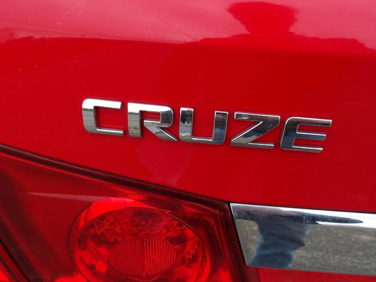 Used 2015 Chevrolet Cruze LT image 34