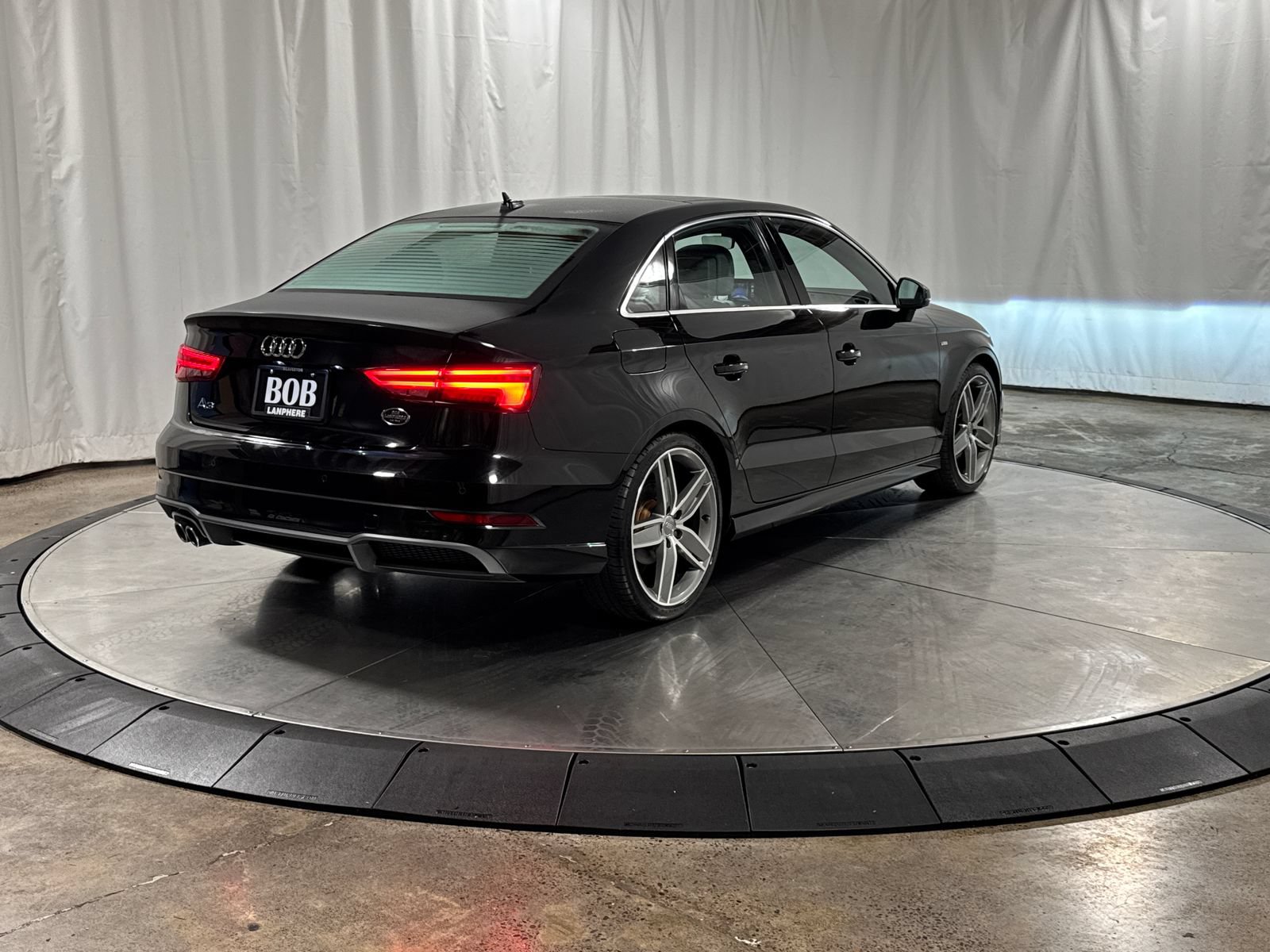 Used 2019 Audi A3 2.0T Premium Plus w/ Premium Plus Package FWD image 8