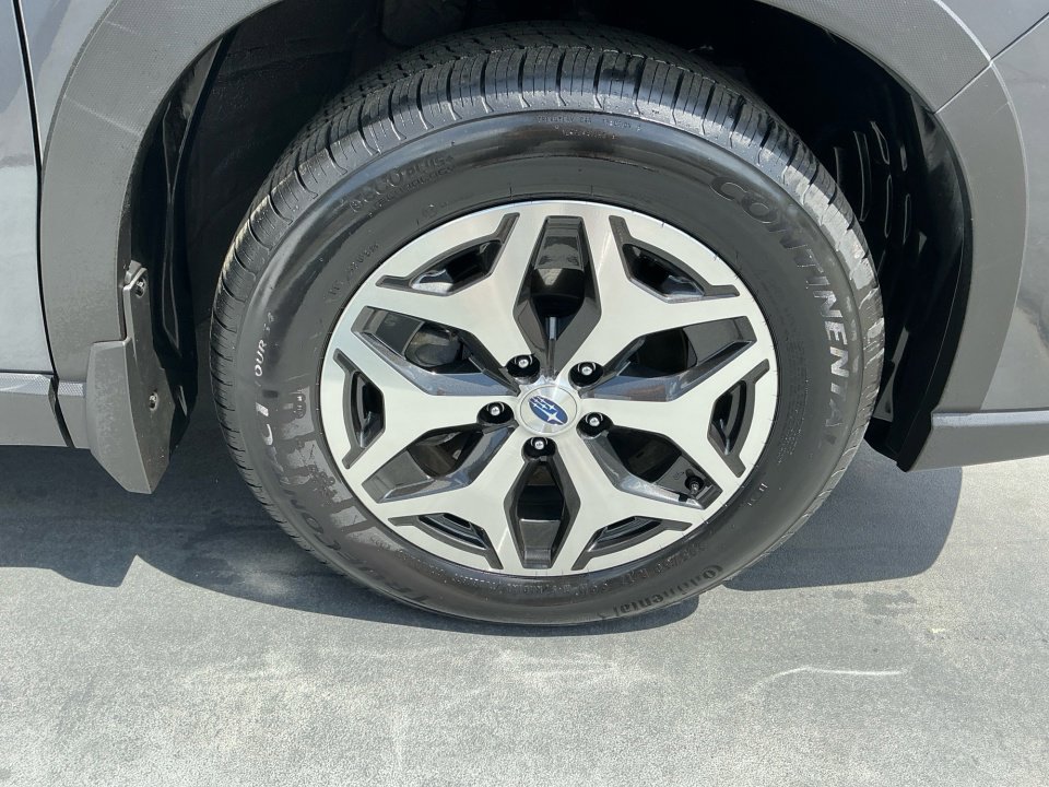 Used 2024 Subaru Forester Premium image 31