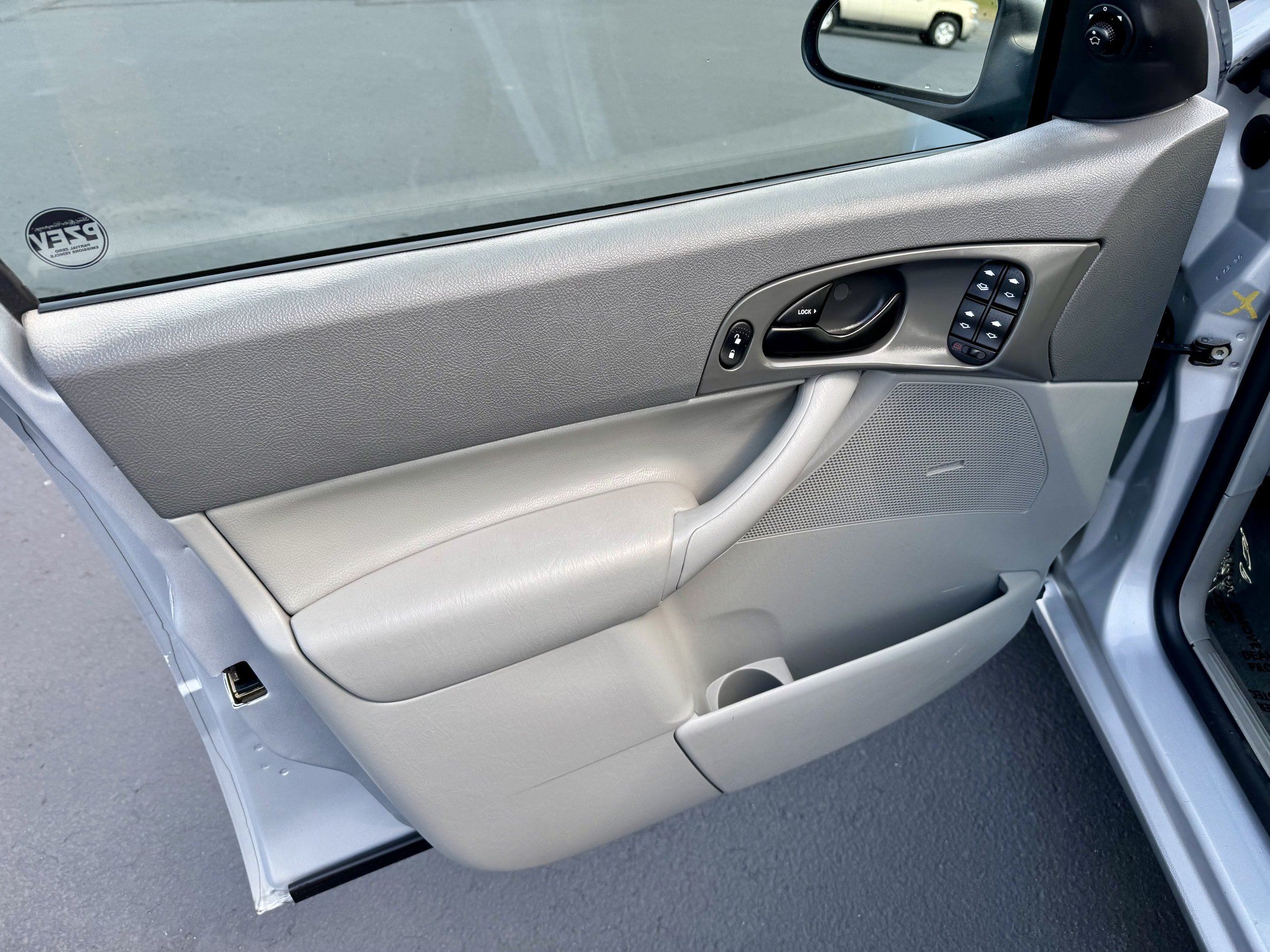 Used 2005 Ford Focus S FWD image 19