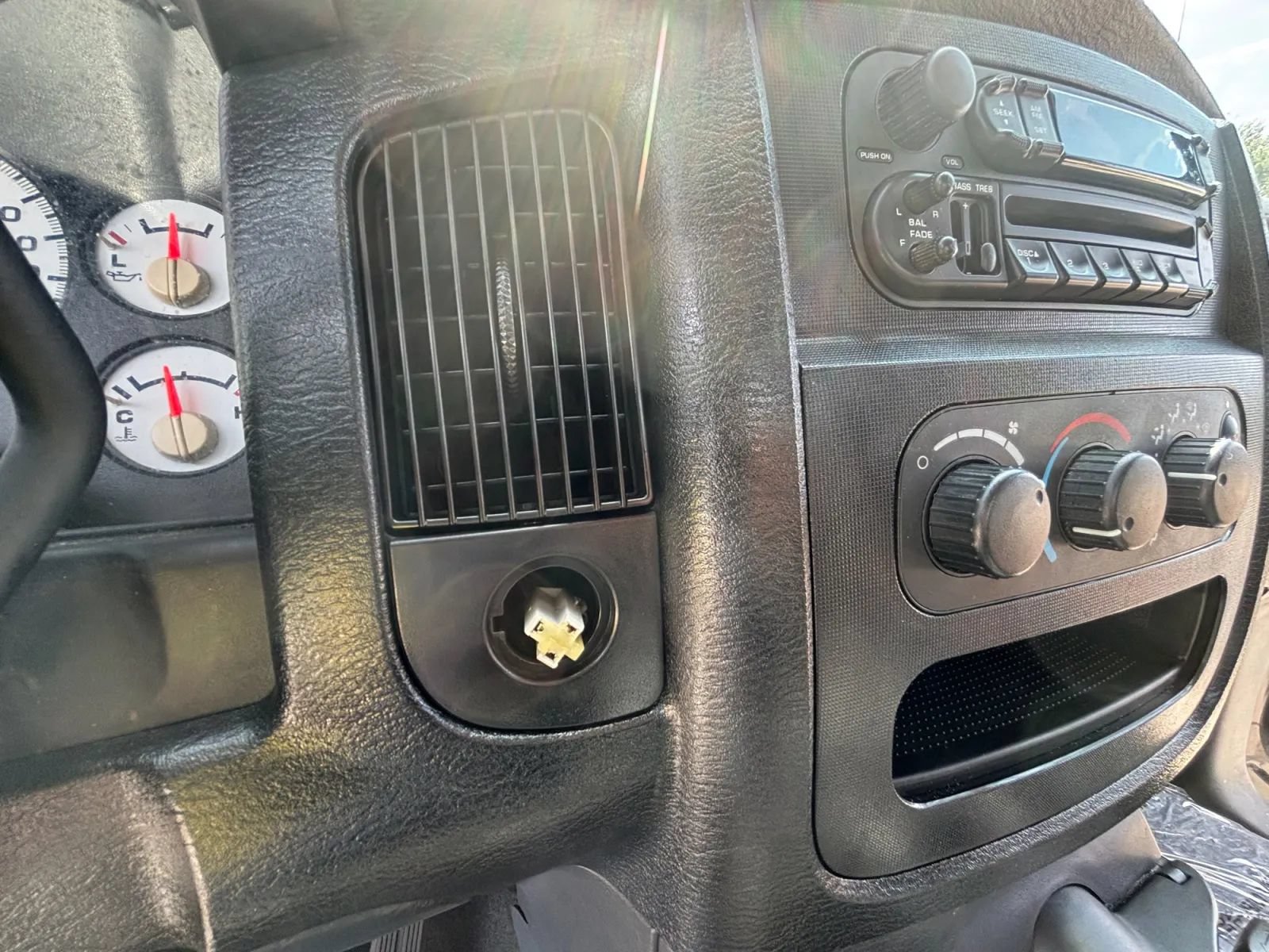 Used 2004 Dodge Ram 1500 Truck SLT w/ Quad Cab Value Group RWD image 23